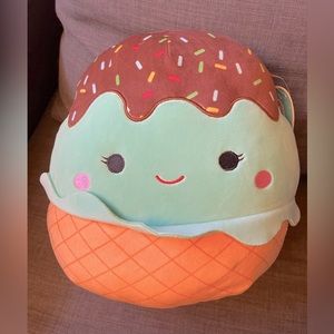 Maya the Mint Ice Cream Cone Squishmallow